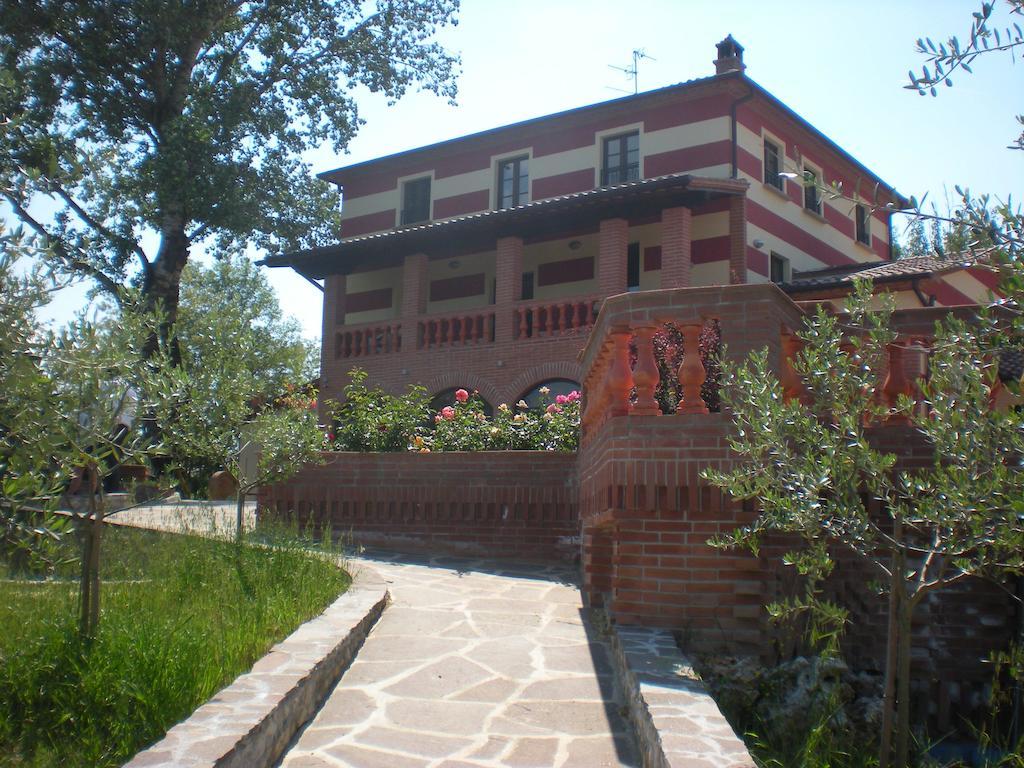 Le Rasse Guest House Citerna ภายนอก รูปภาพ